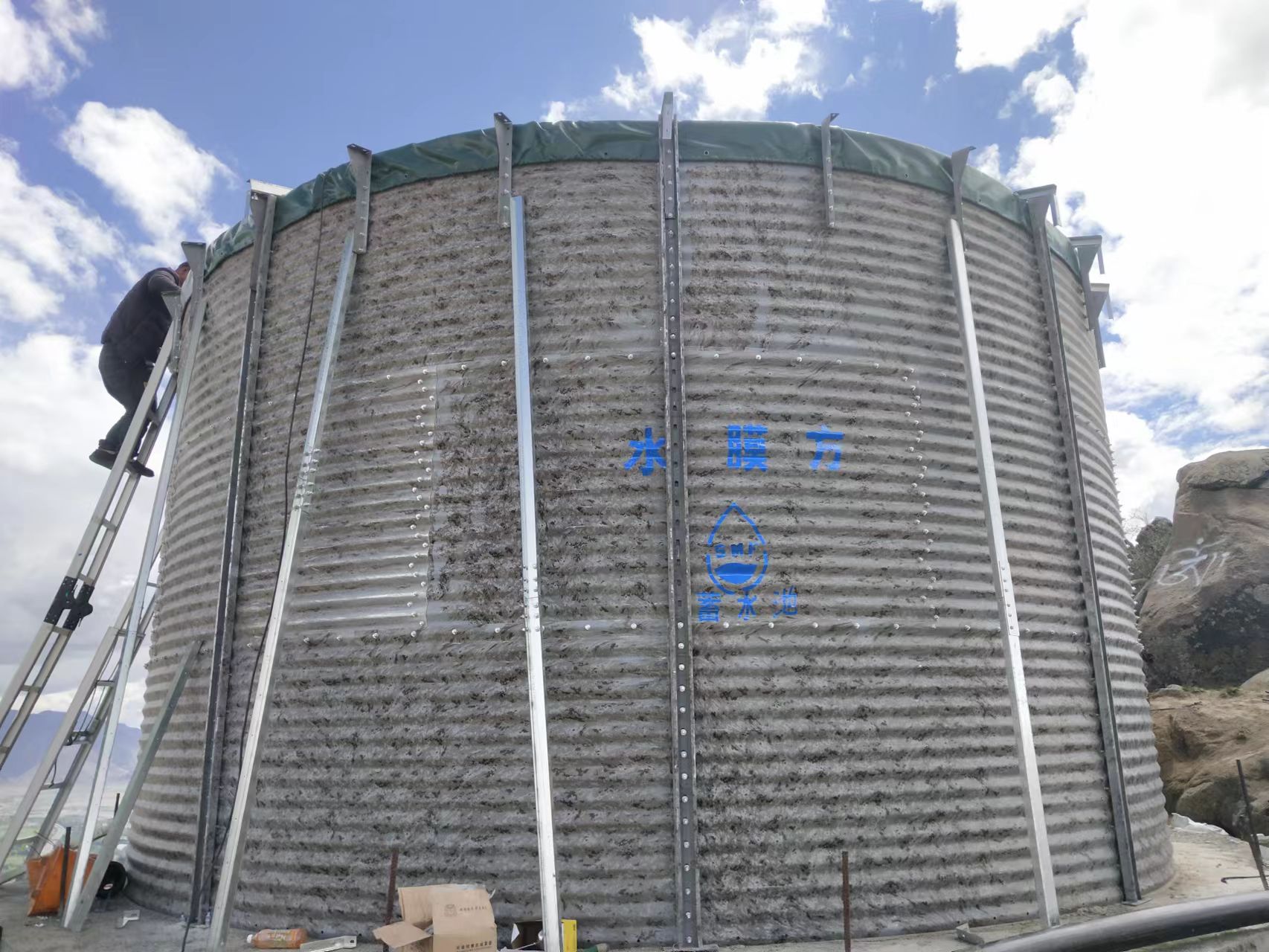 為什么西藏的裝配式蓄水池是迷彩涂裝